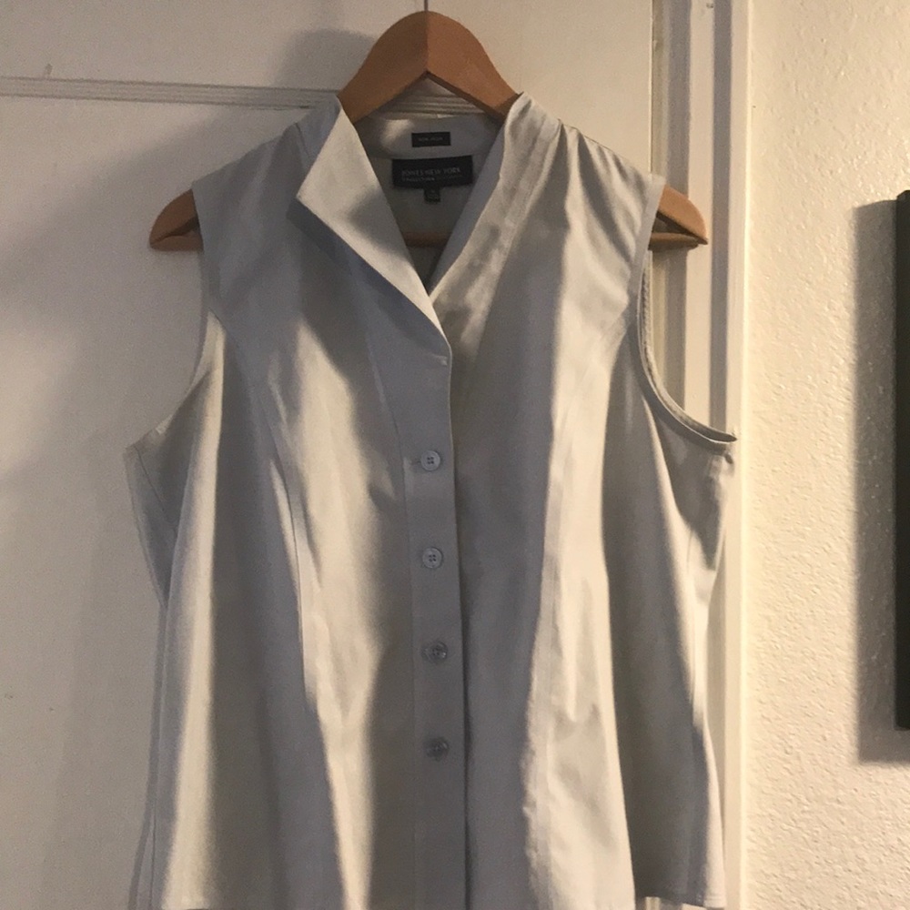 Jones New York Platinum blue sleeveless button down
